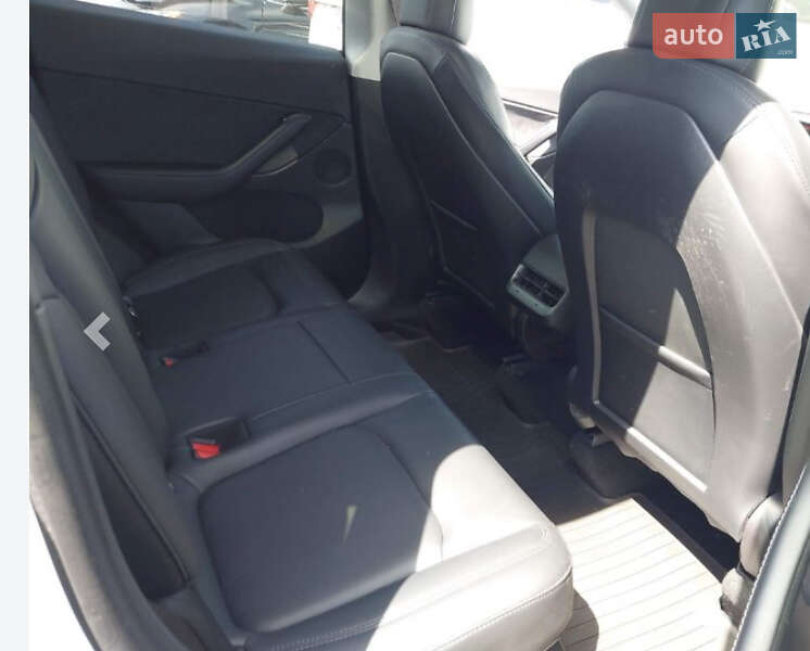 Позашляховик / Кросовер Tesla Model Y 2021 в Білій Церкві