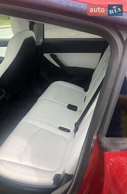 Внедорожник / Кроссовер Tesla Model Y 2021 в 
