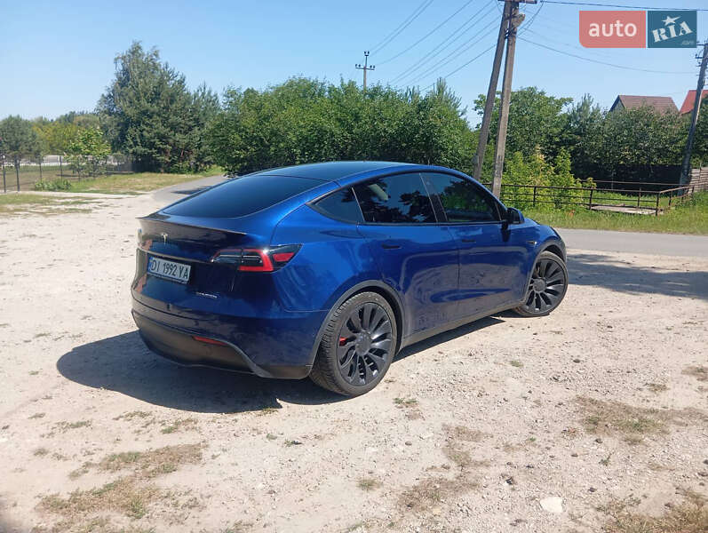 Внедорожник / Кроссовер Tesla Model Y 2020 в Киеве