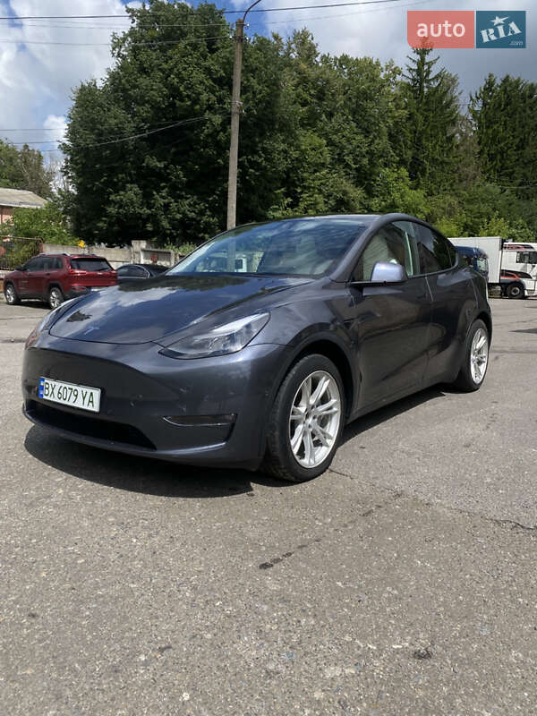 Tesla Model Y 2021