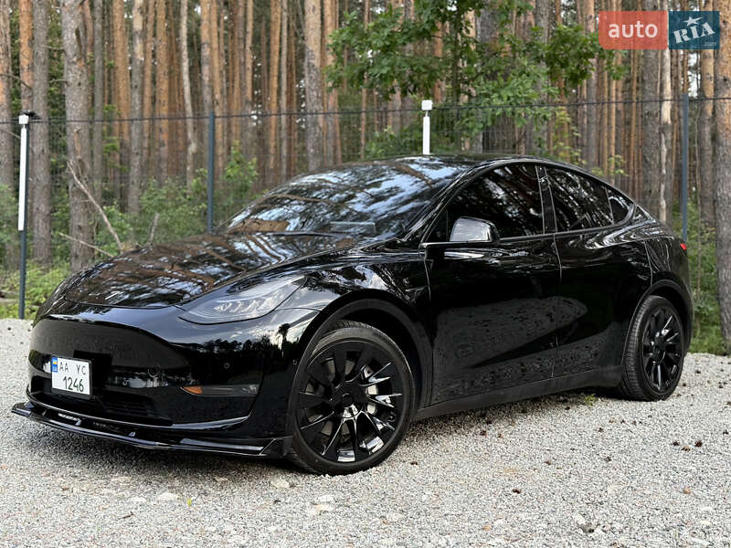 Tesla Model Y 2021