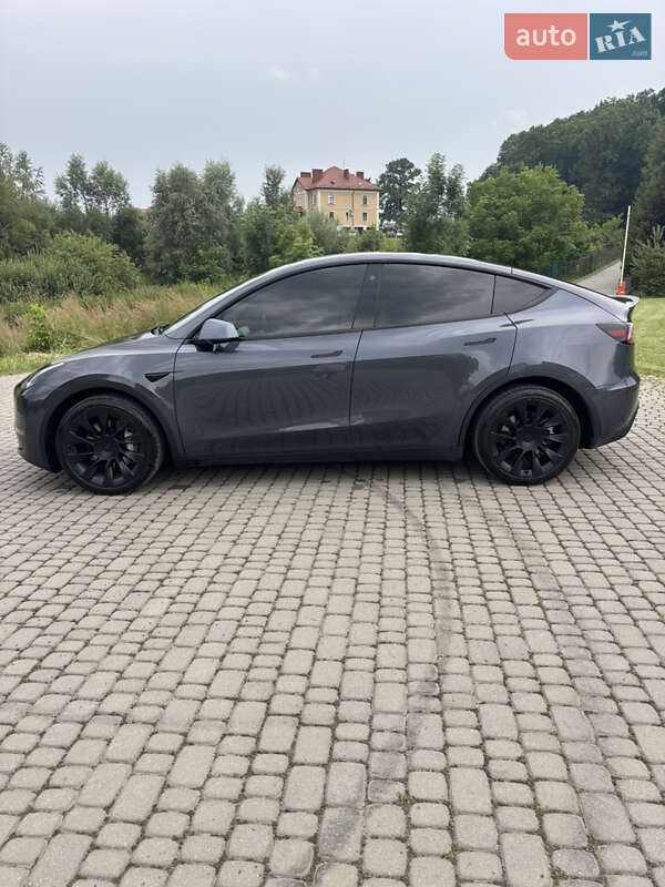 Внедорожник / Кроссовер Tesla Model Y 2021 в Львове