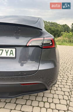 Внедорожник / Кроссовер Tesla Model Y 2021 в 