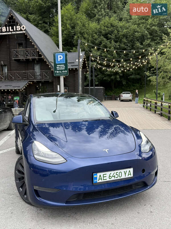 Позашляховик / Кросовер Tesla Model Y 2020 в Чернівцях