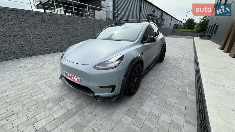 Внедорожник / Кроссовер Tesla Model Y 2021 в Луцке