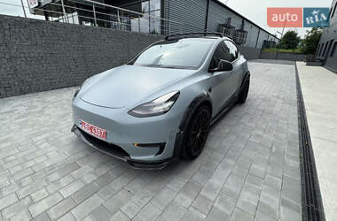 Позашляховик / Кросовер Tesla Model Y 2021 в 
