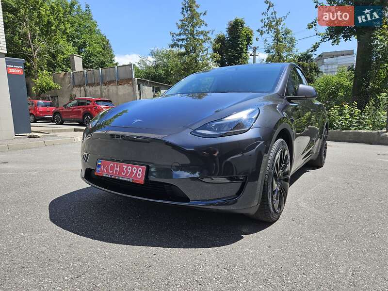 Позашляховик / Кросовер Tesla Model Y 2024 в Тернополі