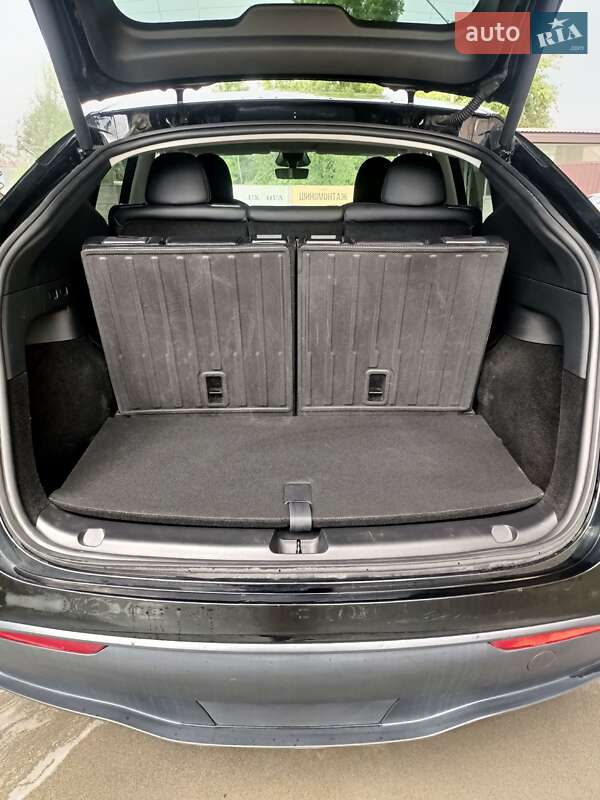 Позашляховик / Кросовер Tesla Model Y 2023 в Львові фото 20 Позашляховик / Кросовер Tesla Model Y 2023 в Львові