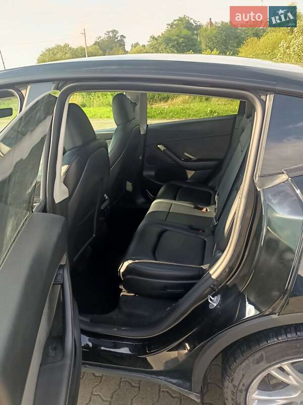 Позашляховик / Кросовер Tesla Model Y 2023 в Львові фото 7 Позашляховик / Кросовер Tesla Model Y 2023 в Львові