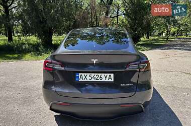 Внедорожник / Кроссовер Tesla Model Y 2024 в 