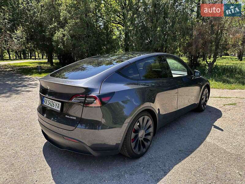 Позашляховик / Кросовер Tesla Model Y 2024 в Харкові
