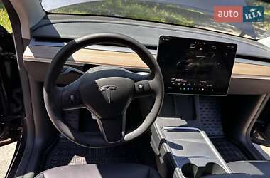 Внедорожник / Кроссовер Tesla Model Y 2024 в 