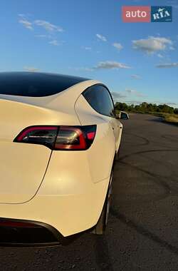 Внедорожник / Кроссовер Tesla Model Y 2023 в 