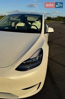 Внедорожник / Кроссовер Tesla Model Y 2023 в 