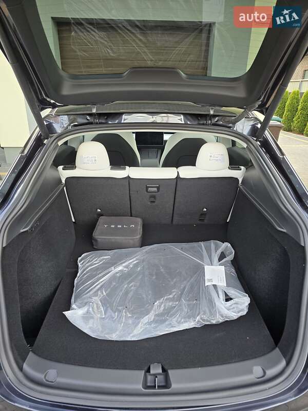 Внедорожник / Кроссовер Tesla Model Y 2024 в Рованцах фото 8 Внедорожник / Кроссовер Tesla Model Y 2024 в Рованцах