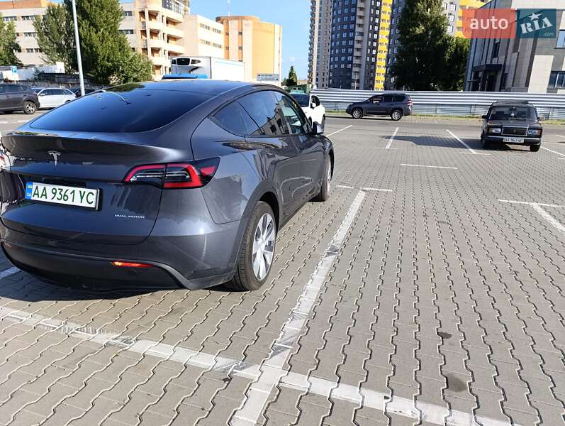 Внедорожник / Кроссовер Tesla Model Y 2023 в Киеве