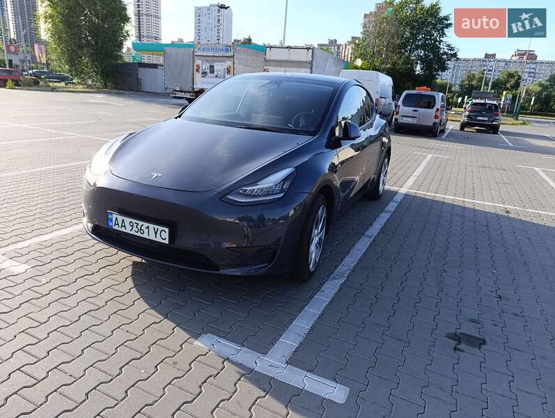 Внедорожник / Кроссовер Tesla Model Y 2023 в Киеве