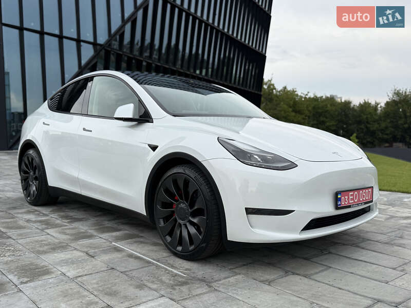 Внедорожник / Кроссовер Tesla Model Y 2023 в Киеве