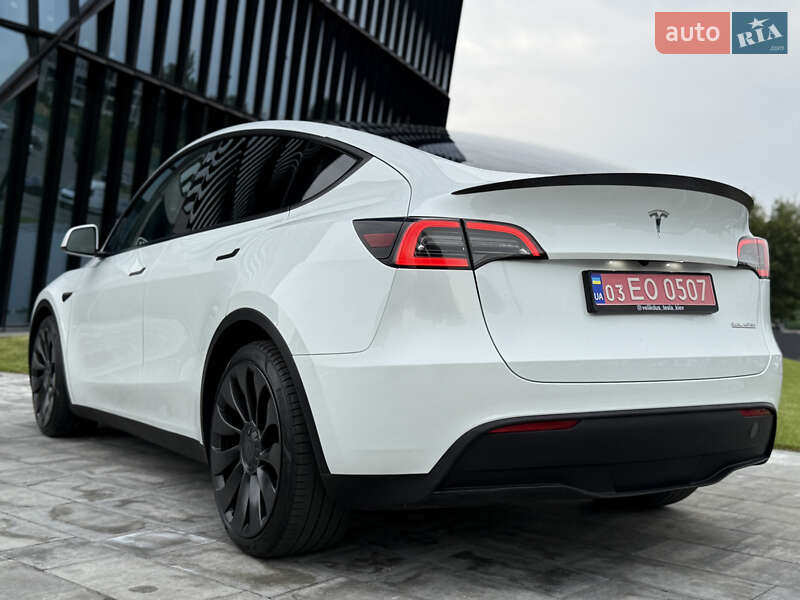 Внедорожник / Кроссовер Tesla Model Y 2023 в Киеве