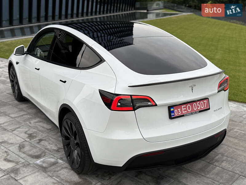 Внедорожник / Кроссовер Tesla Model Y 2023 в Киеве