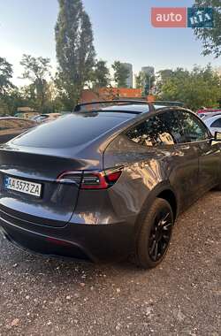 Позашляховик / Кросовер Tesla Model Y 2023 в 