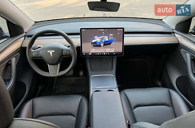 Внедорожник / Кроссовер Tesla Model Y 2024 в 