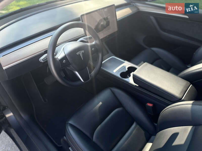 Внедорожник / Кроссовер Tesla Model Y 2023 в Киеве