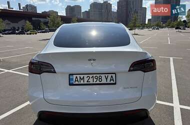 Внедорожник / Кроссовер Tesla Model Y 2023 в 