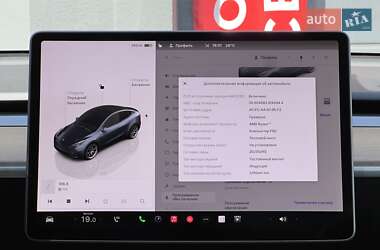 Позашляховик / Кросовер Tesla Model Y 2024 в 