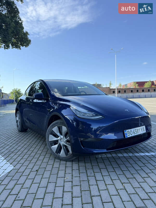 Tesla Model Y 2022