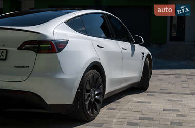 Позашляховик / Кросовер Tesla Model Y 2020 в 