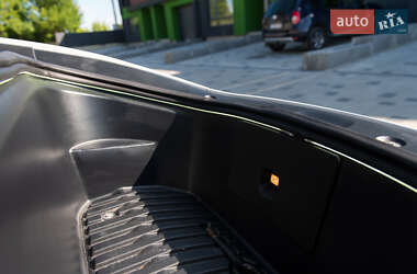 Позашляховик / Кросовер Tesla Model Y 2020 в 