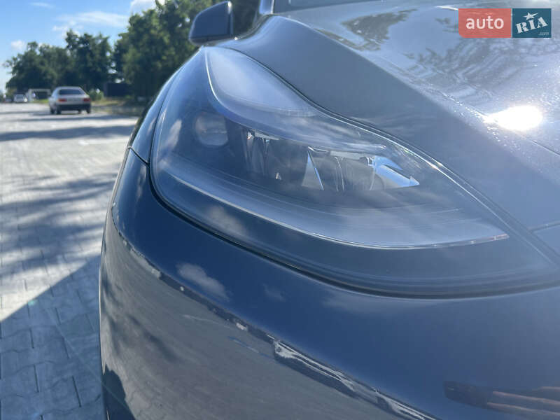 Позашляховик / Кросовер Tesla Model Y 2021 в Києві