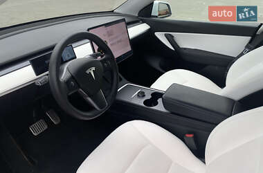 Внедорожник / Кроссовер Tesla Model Y 2021 в 