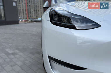 Внедорожник / Кроссовер Tesla Model Y 2024 в 