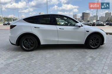 Внедорожник / Кроссовер Tesla Model Y 2024 в 