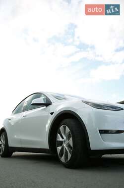 Внедорожник / Кроссовер Tesla Model Y 2020 в 