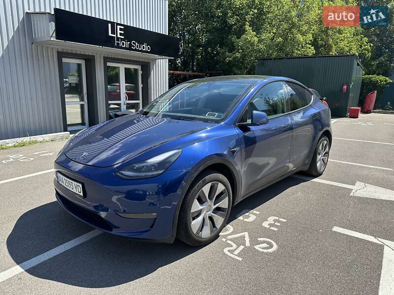 Внедорожник / Кроссовер Tesla Model Y 2024 в 