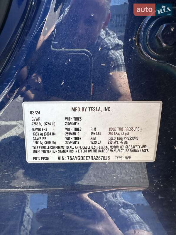Внедорожник / Кроссовер Tesla Model Y 2024 в Киеве