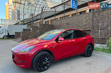 Позашляховик / Кросовер Tesla Model Y 2022 в Чернівцях