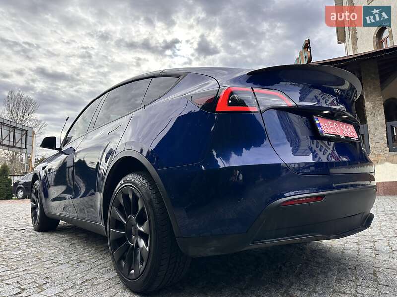 Позашляховик / Кросовер Tesla Model Y 2021 в Харкові