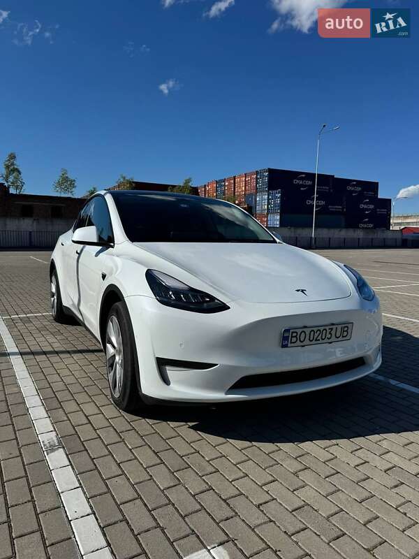 Tesla Model Y 2022