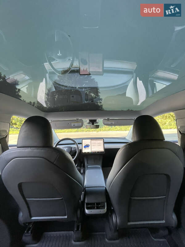 Внедорожник / Кроссовер Tesla Model Y 2023 в Львове