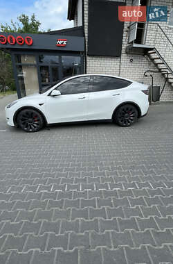 Внедорожник / Кроссовер Tesla Model Y 2021 в 
