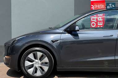 Внедорожник / Кроссовер Tesla Model Y 2024 в 