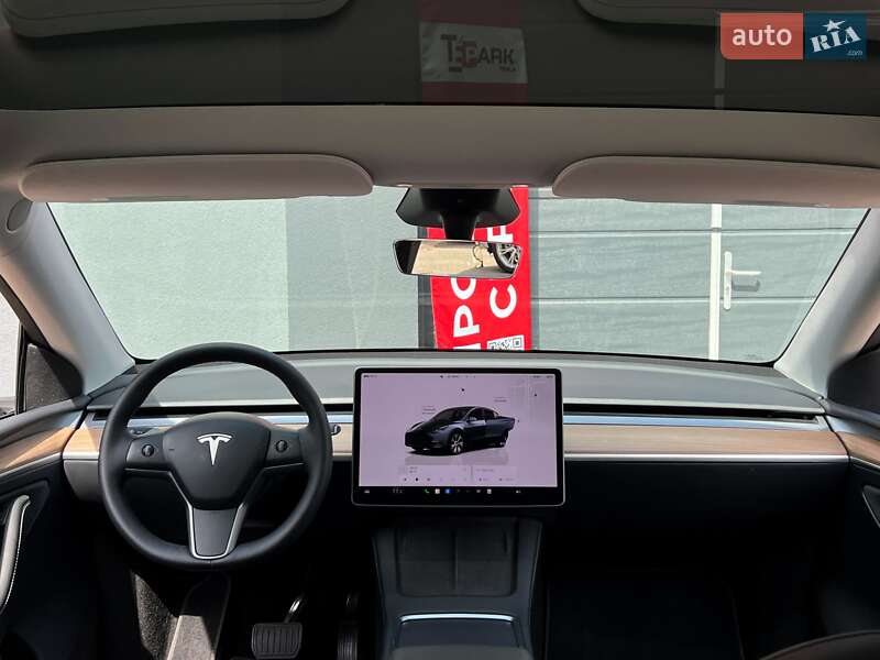 Позашляховик / Кросовер Tesla Model Y 2024 в Києві