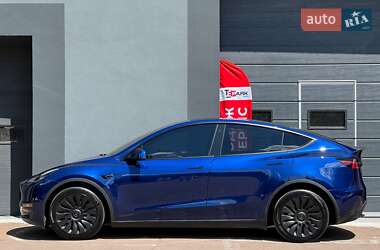 Позашляховик / Кросовер Tesla Model Y 2023 в 