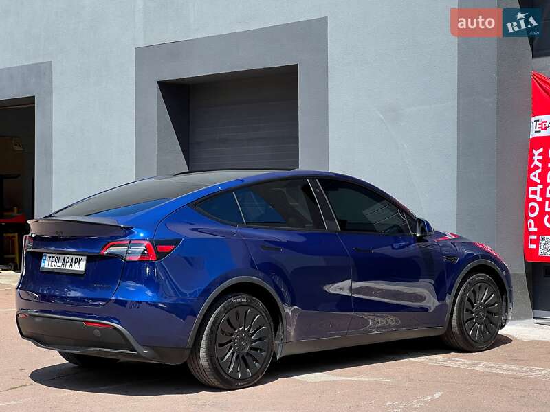 Внедорожник / Кроссовер Tesla Model Y 2023 в Киеве