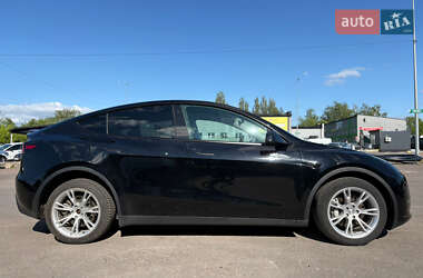 Позашляховик / Кросовер Tesla Model Y 2022 в 