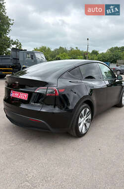 Внедорожник / Кроссовер Tesla Model Y 2023 в 